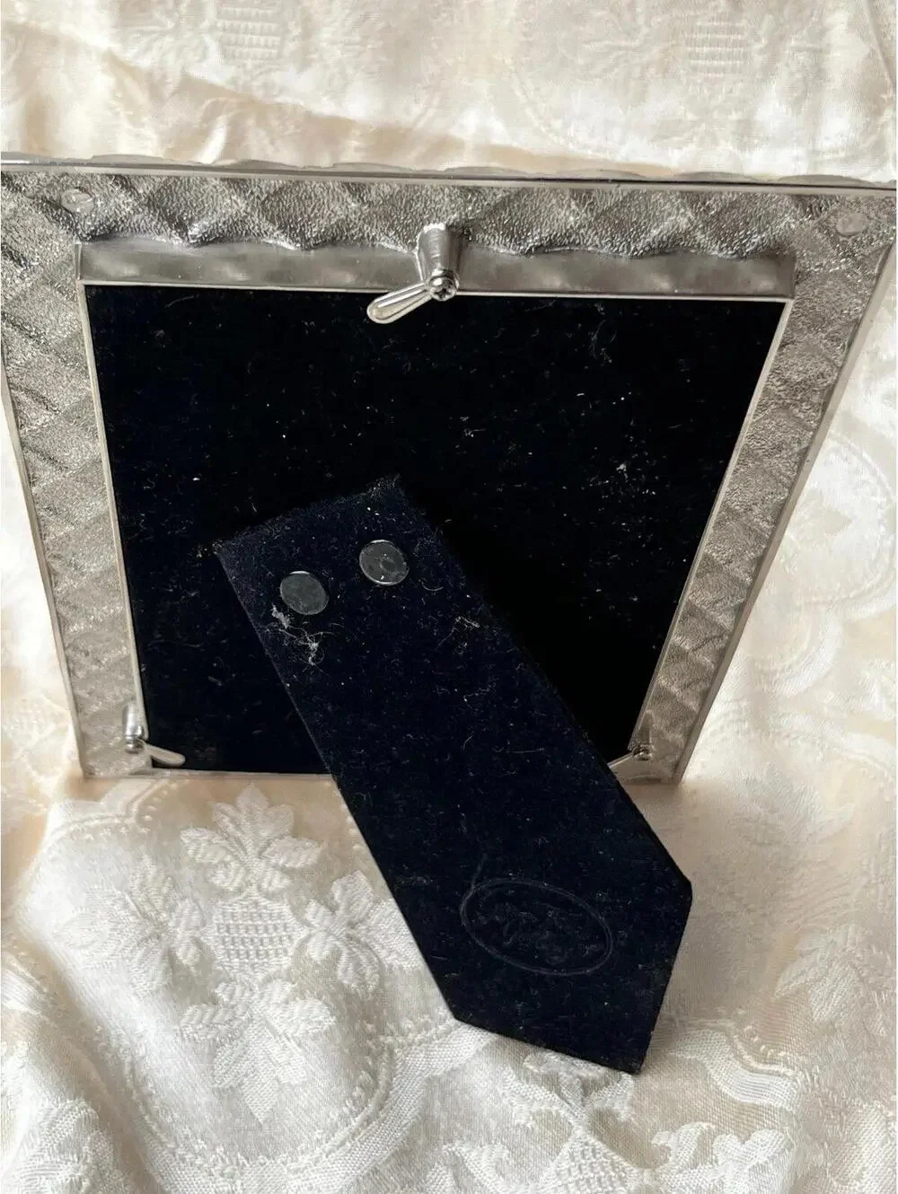 Vintage Silver Tone Geometric Photo Frame – 4x6 Inch Diamond Pattern Metal